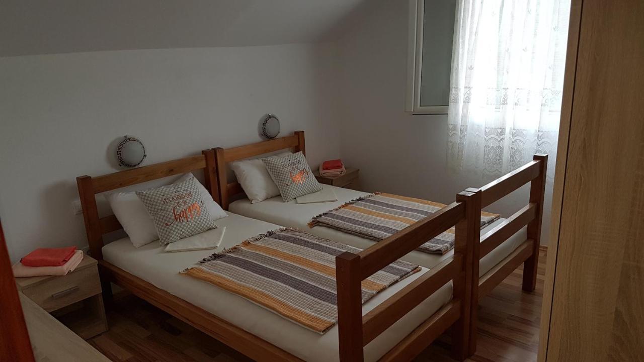 Apartman Vojaline Milna  Exteriér fotografie