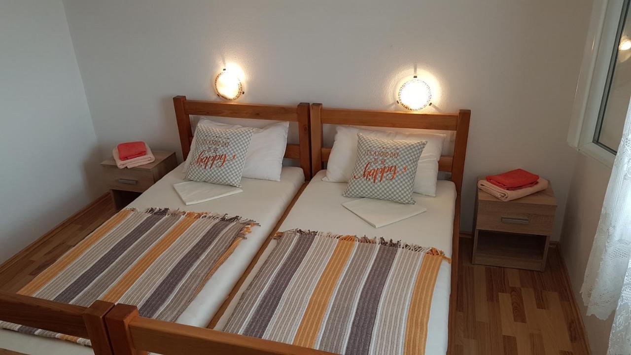 Apartman Vojaline Milna  Exteriér fotografie