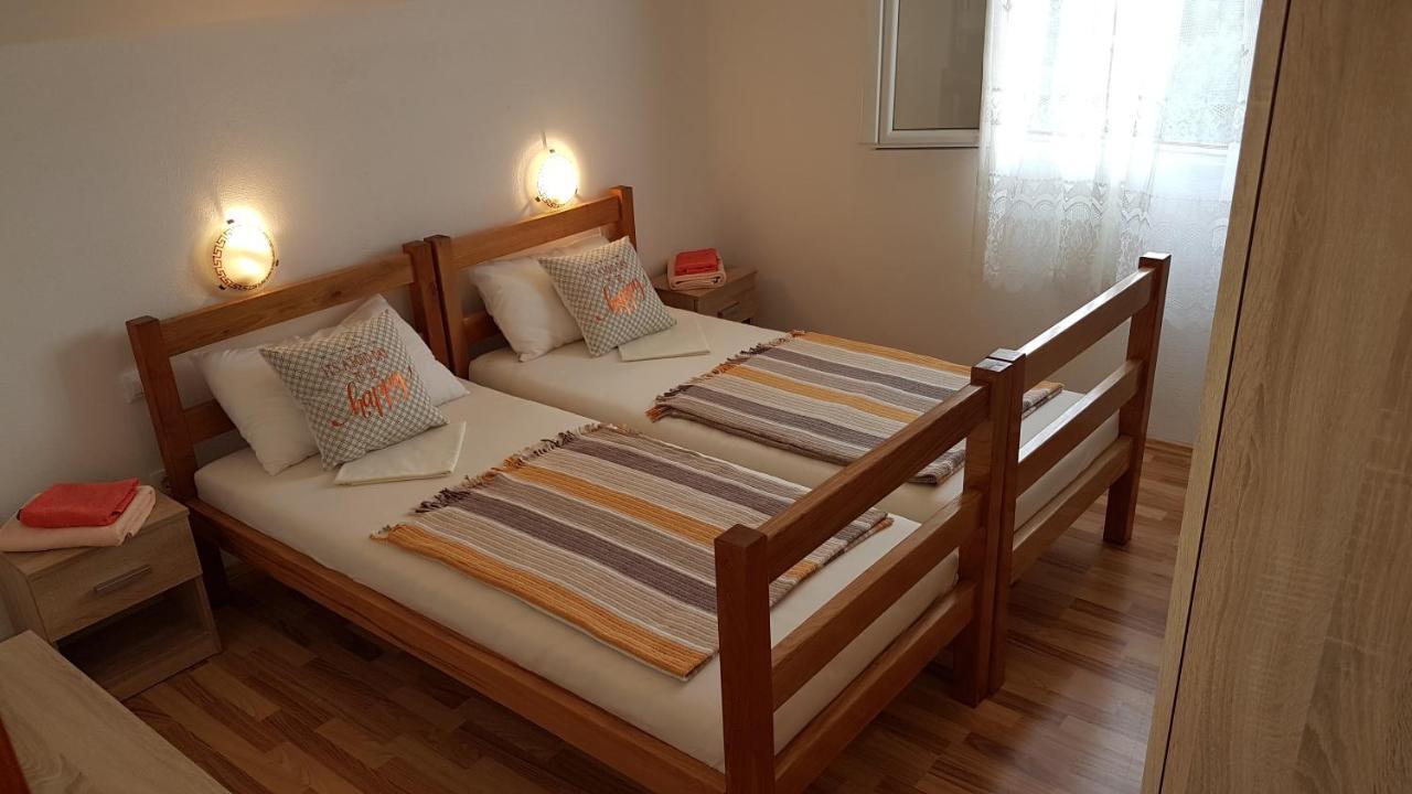 Apartman Vojaline Milna  Exteriér fotografie